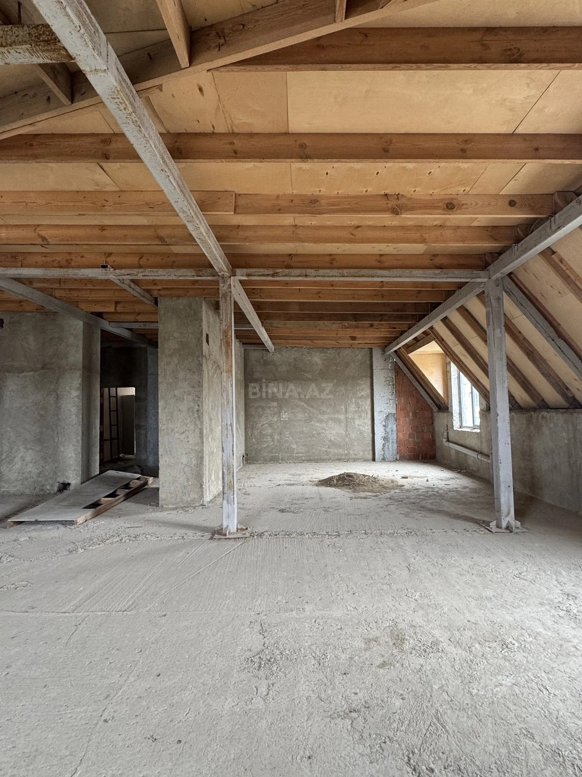 Satılır 2 otaqlı mənzil 80.5 m²