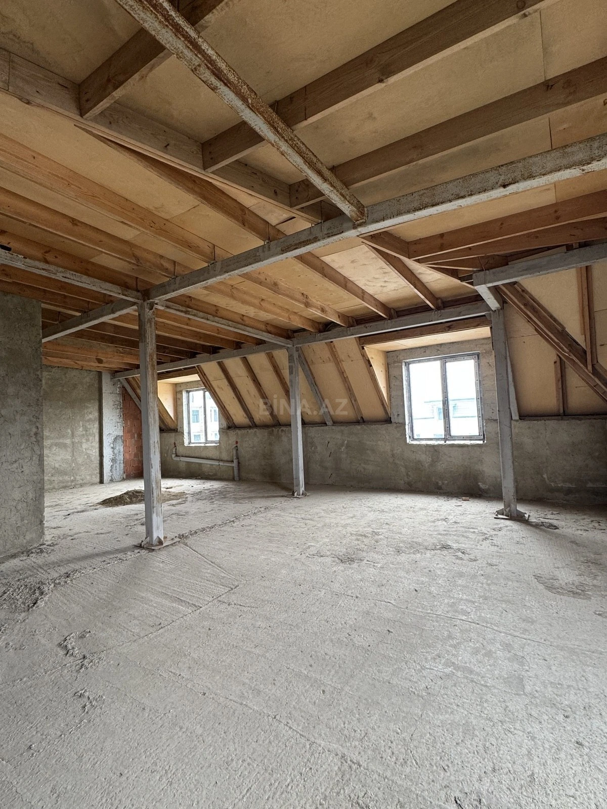Satılır 2 otaqlı mənzil 80.5 m²