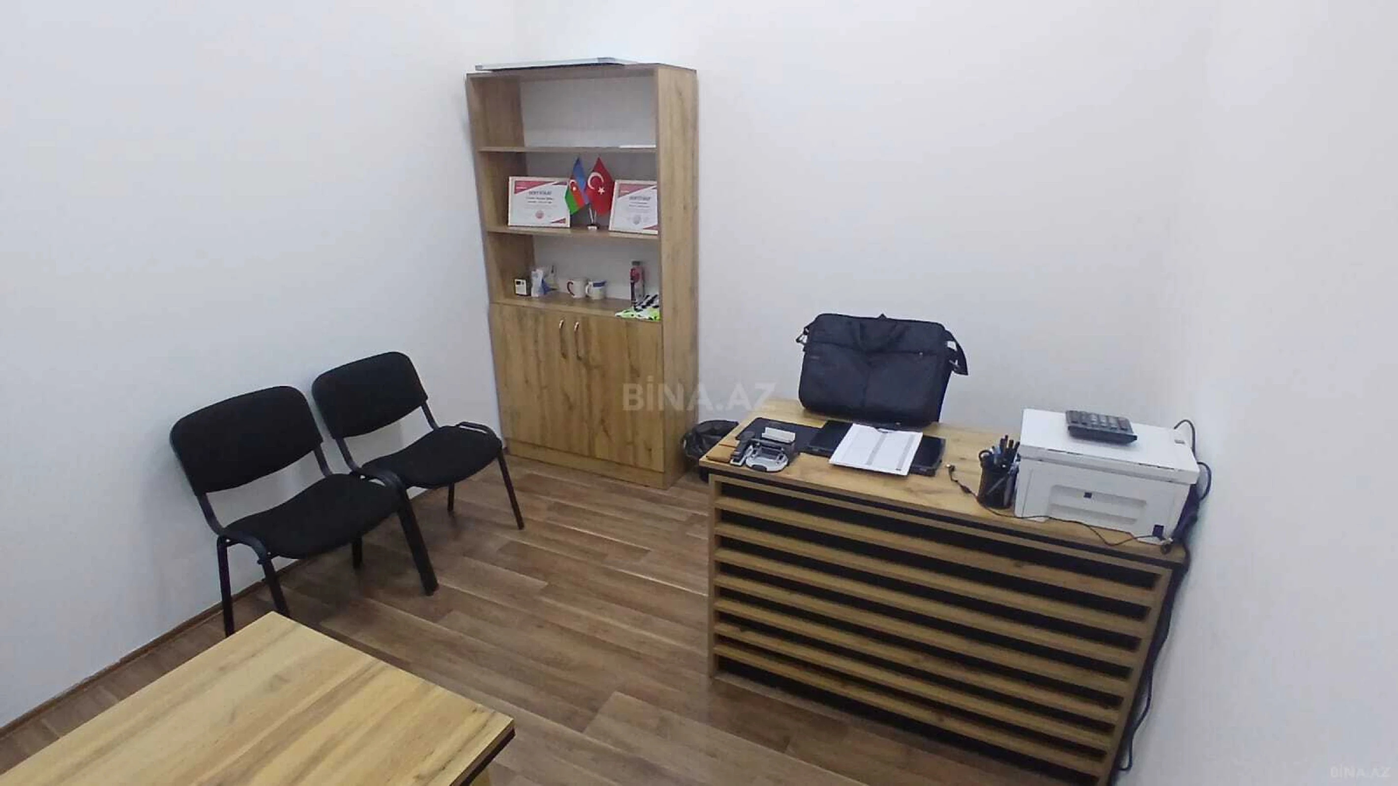 Kirayə verilir 1 otaqlı ofis 13 m²