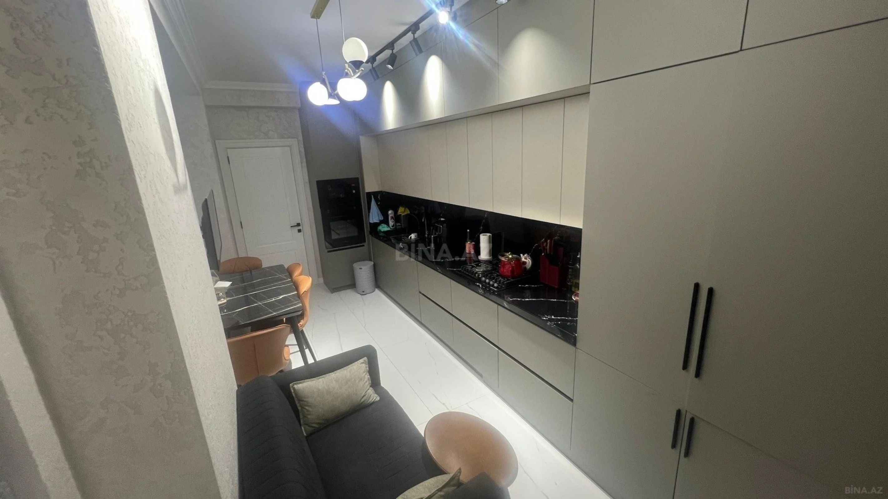 Satılır 3 otaqlı mənzil 96 m²