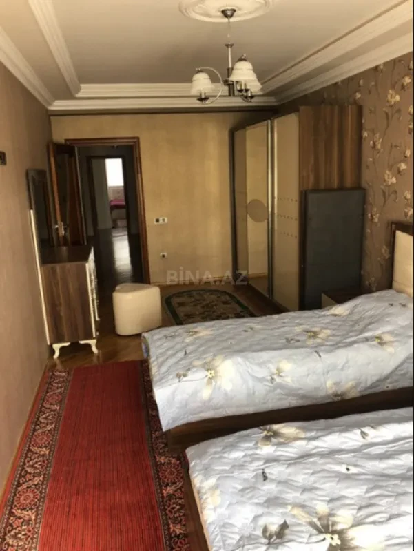 Kirayə verilir 3 otaqlı mənzil 160 m²