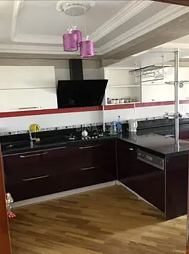 Kirayə verilir 3 otaqlı mənzil 160 m²
