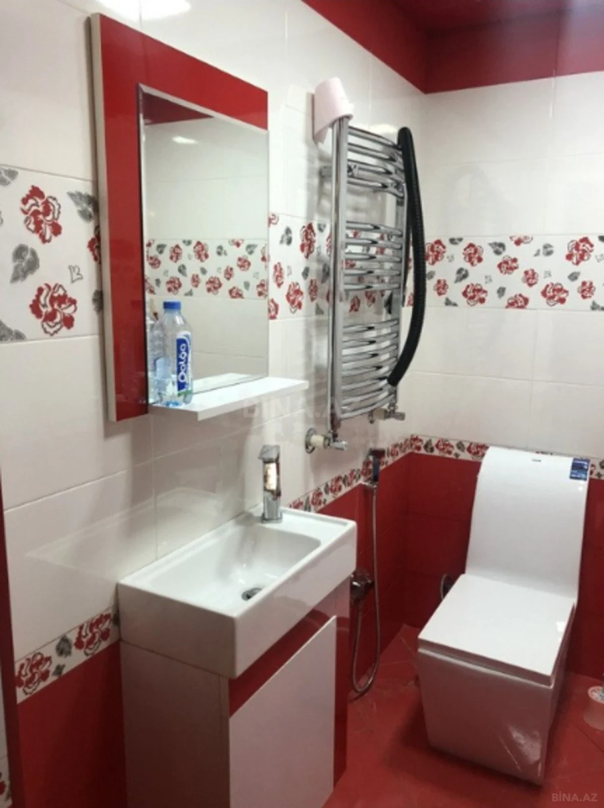 Kirayə verilir 3 otaqlı mənzil 160 m²