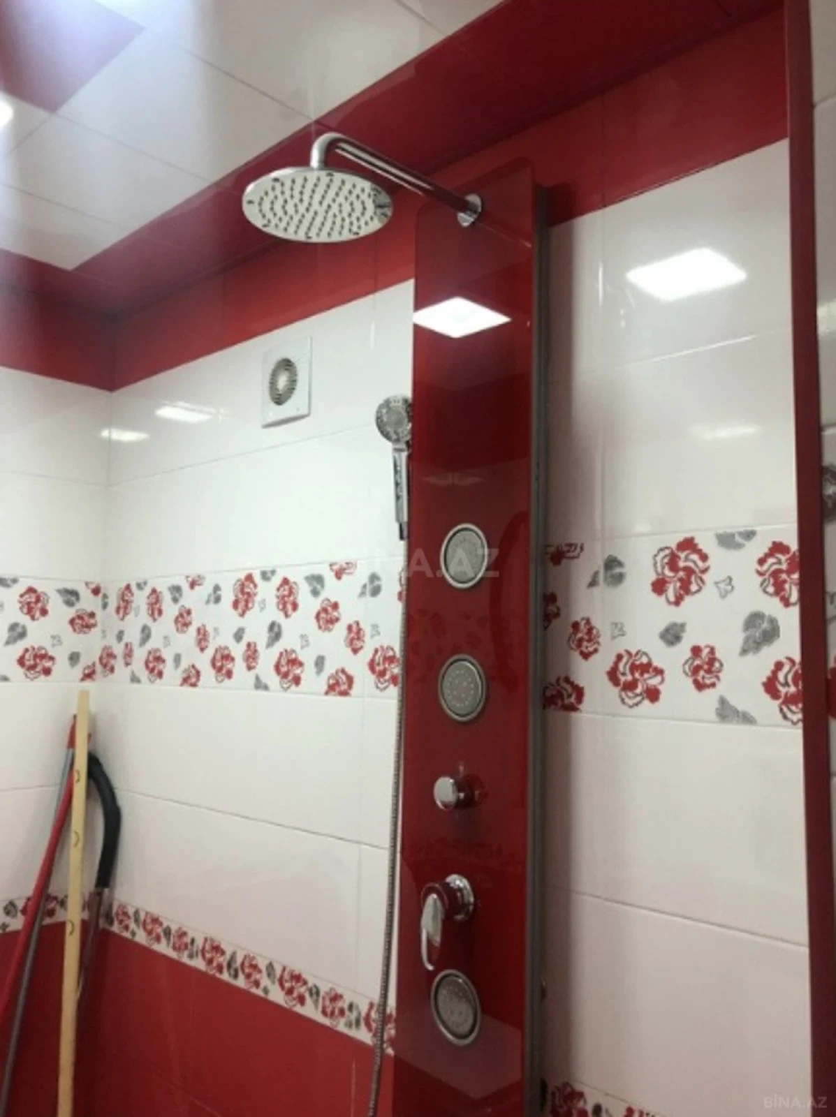 Kirayə verilir 3 otaqlı mənzil 160 m²