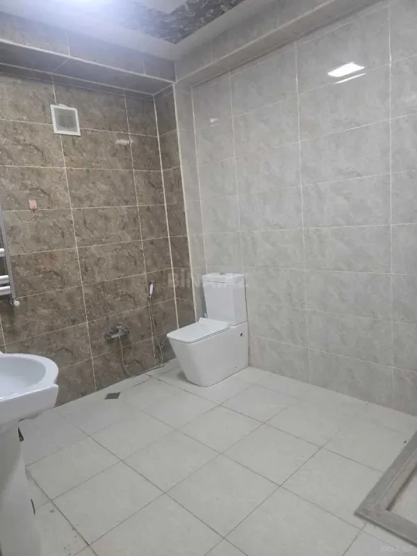 Kirayə verilir 2 otaqlı mənzil 80 m²