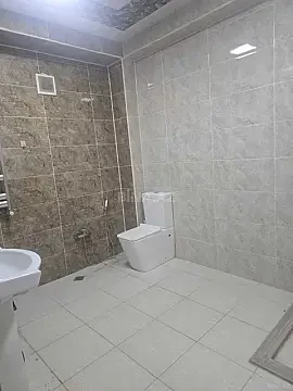 Kirayə verilir 2 otaqlı mənzil 80 m²