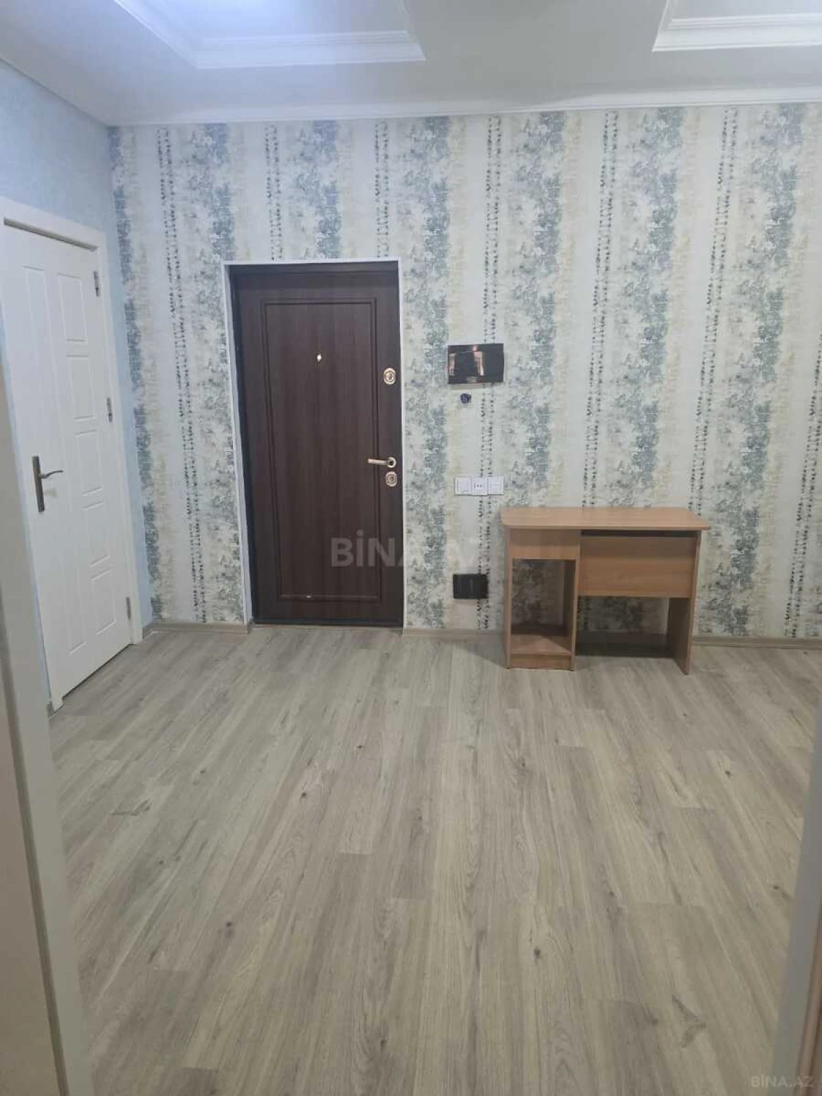Kirayə verilir 2 otaqlı mənzil 80 m²