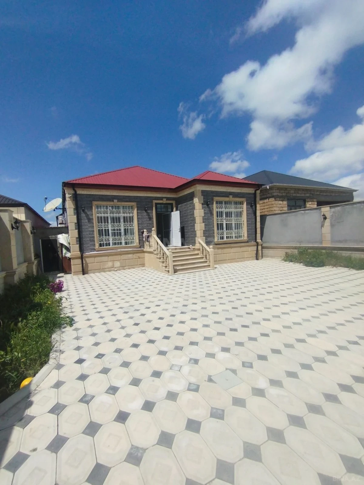 Satılır 4 otaqlı həyət evi 120 m²