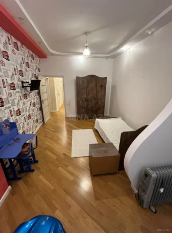 Kirayə verilir 3 otaqlı mənzil 145 m²