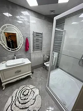 Kirayə verilir 3 otaqlı mənzil 145 m²