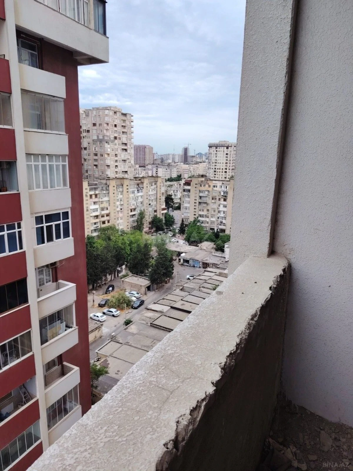 Satılır 2 otaqlı mənzil 102 m²