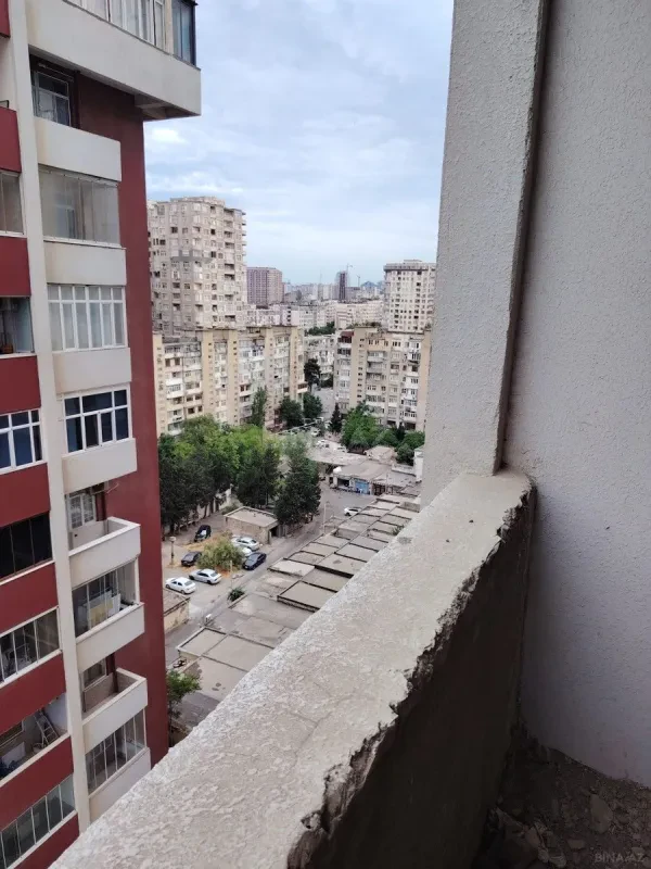 Satılır 2 otaqlı mənzil 102 m²