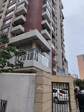 Satılır 2 otaqlı mənzil 102 m²