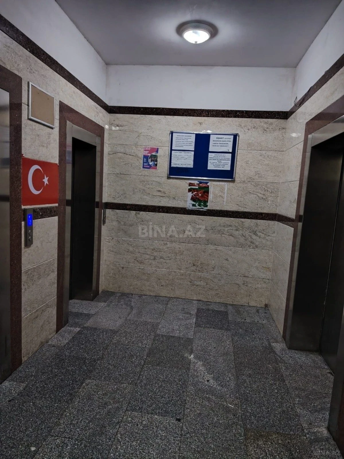 Satılır 2 otaqlı mənzil 102 m²