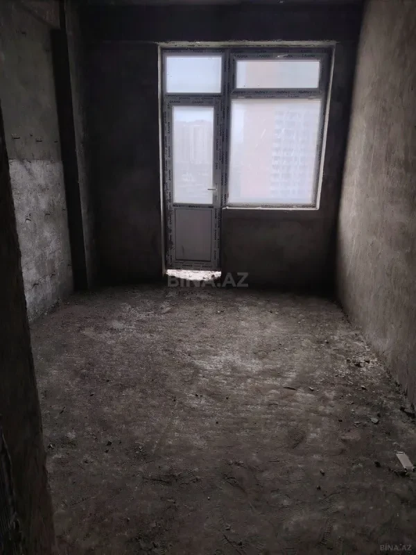 Satılır 2 otaqlı mənzil 102 m²