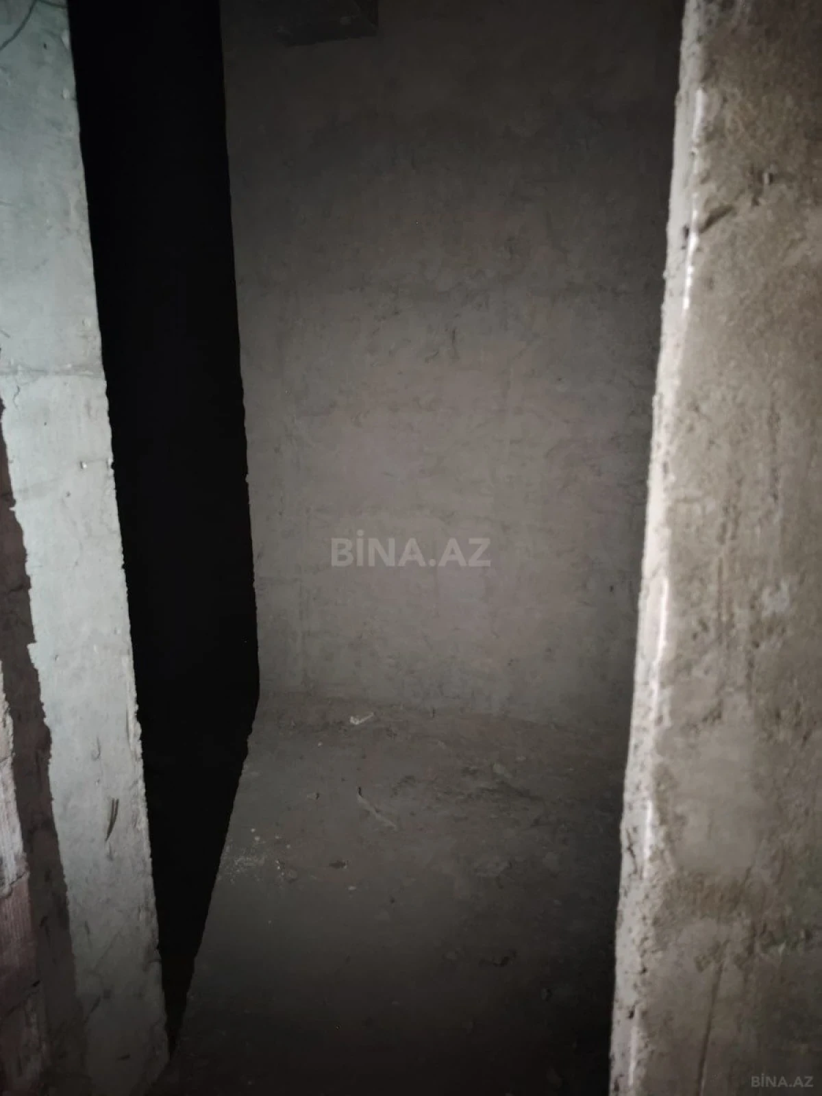 Satılır 2 otaqlı mənzil 102 m²