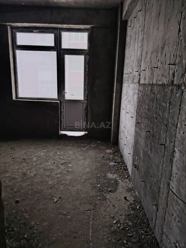 Satılır 2 otaqlı mənzil 102 m²