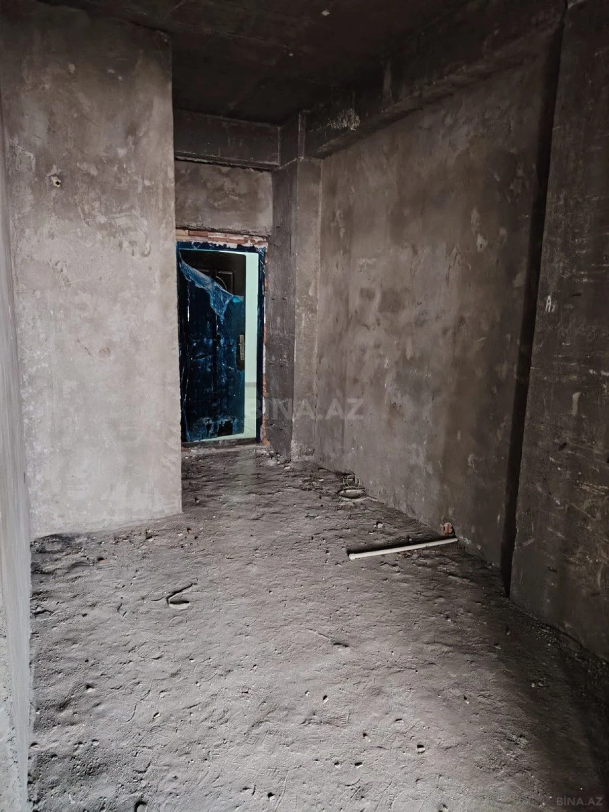 Satılır 2 otaqlı mənzil 102 m²