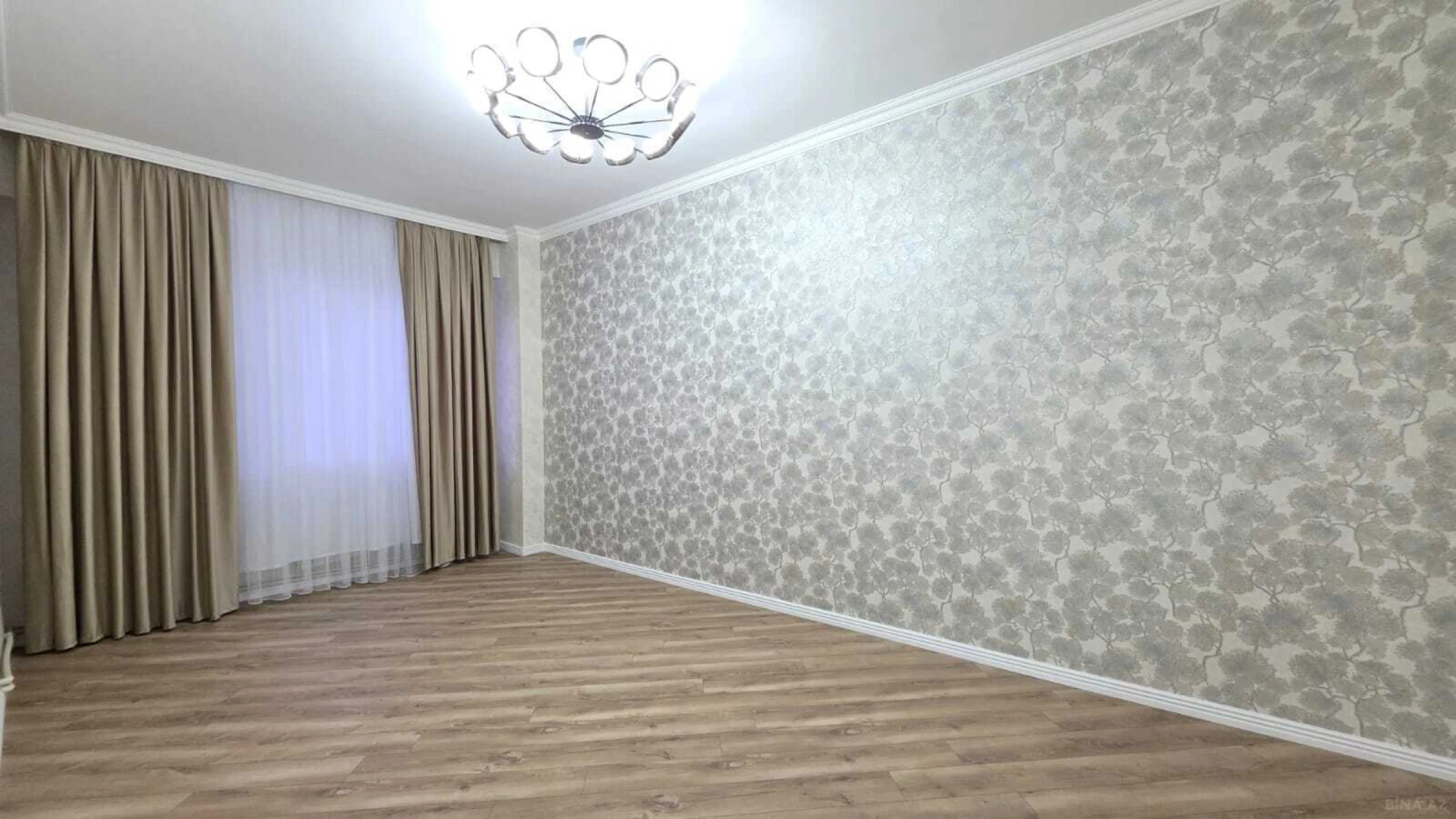Satılır 2 otaqlı mənzil 62 m²
