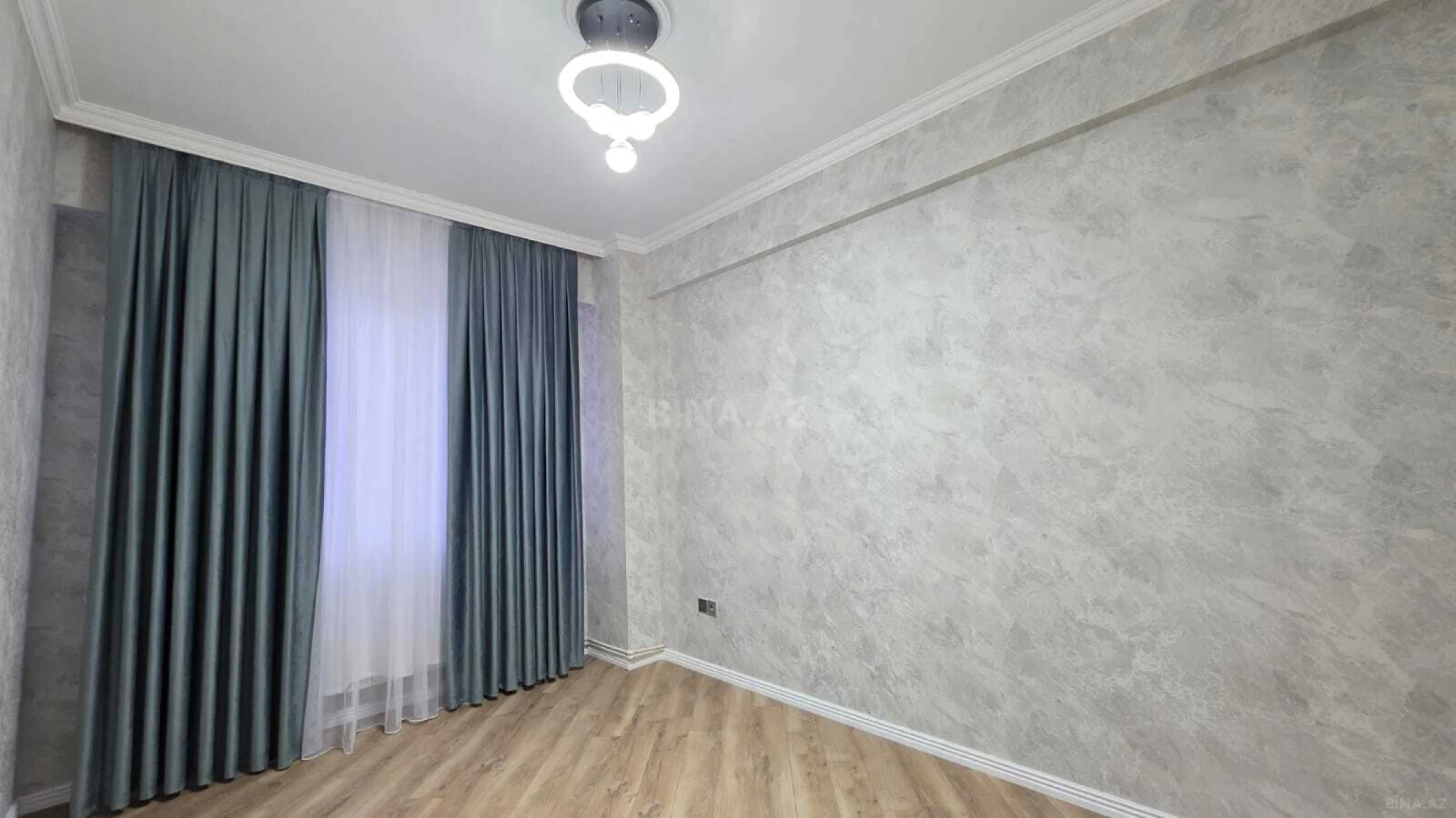 Satılır 2 otaqlı mənzil 62 m²