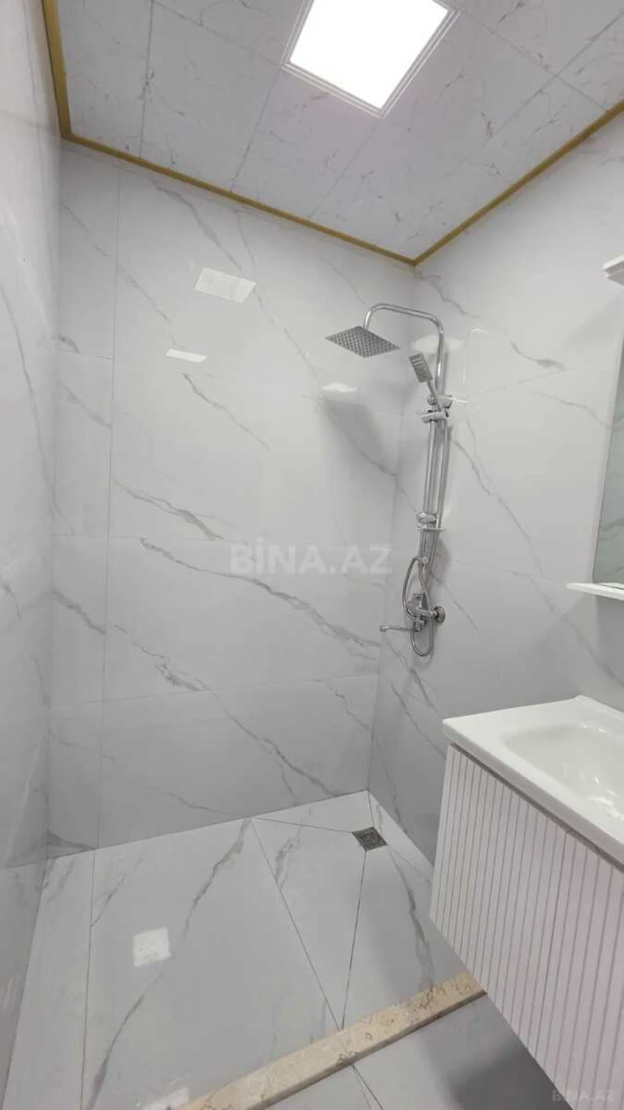 Satılır 2 otaqlı mənzil 60 m²