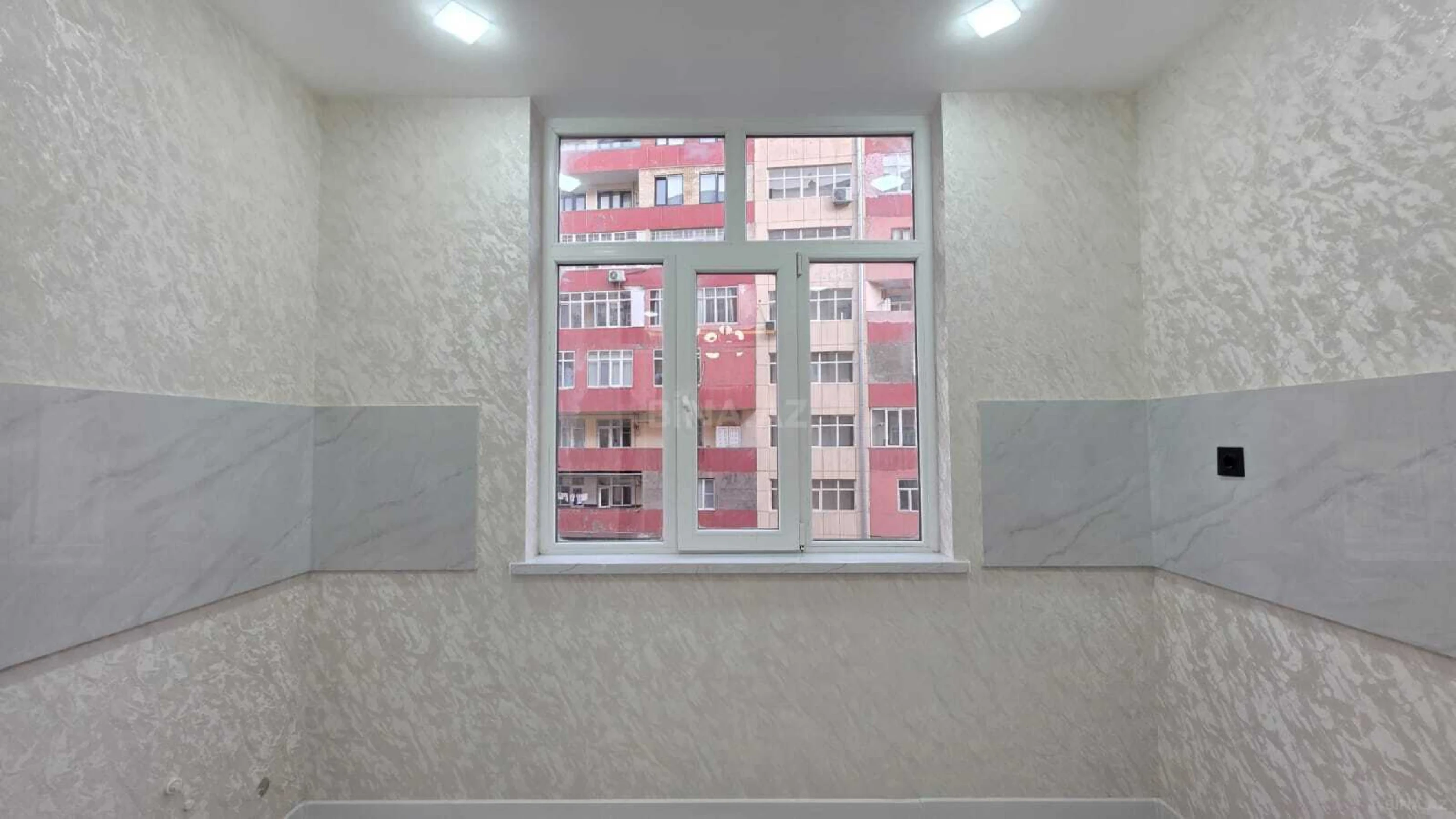 Satılır 2 otaqlı mənzil 60 m²