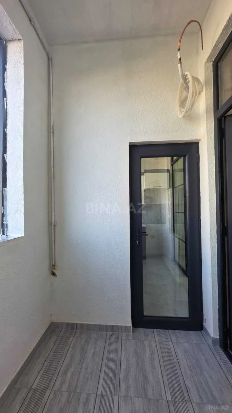 Satılır 2 otaqlı mənzil 58 m²