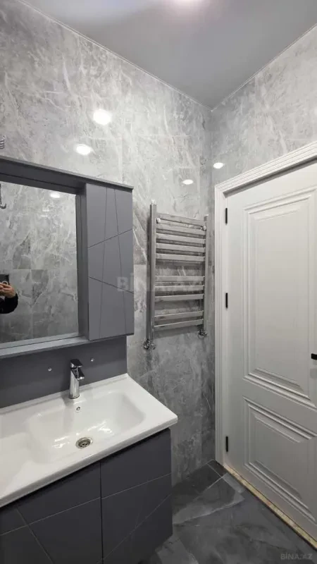 Satılır 2 otaqlı mənzil 58 m²