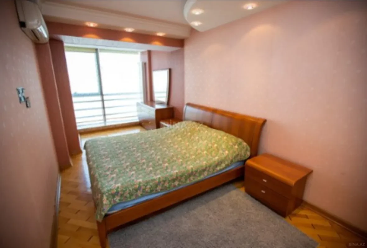 Kirayə verilir 3 otaqlı mənzil 110 m²