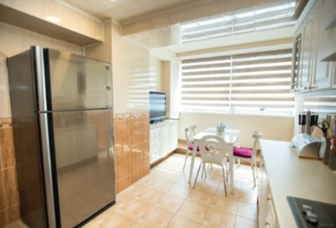 Kirayə verilir 3 otaqlı mənzil 110 m²