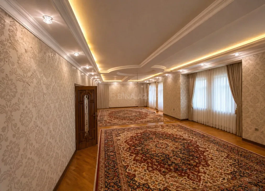 Satılır 20 otaqlı həyət evi 1000 m²