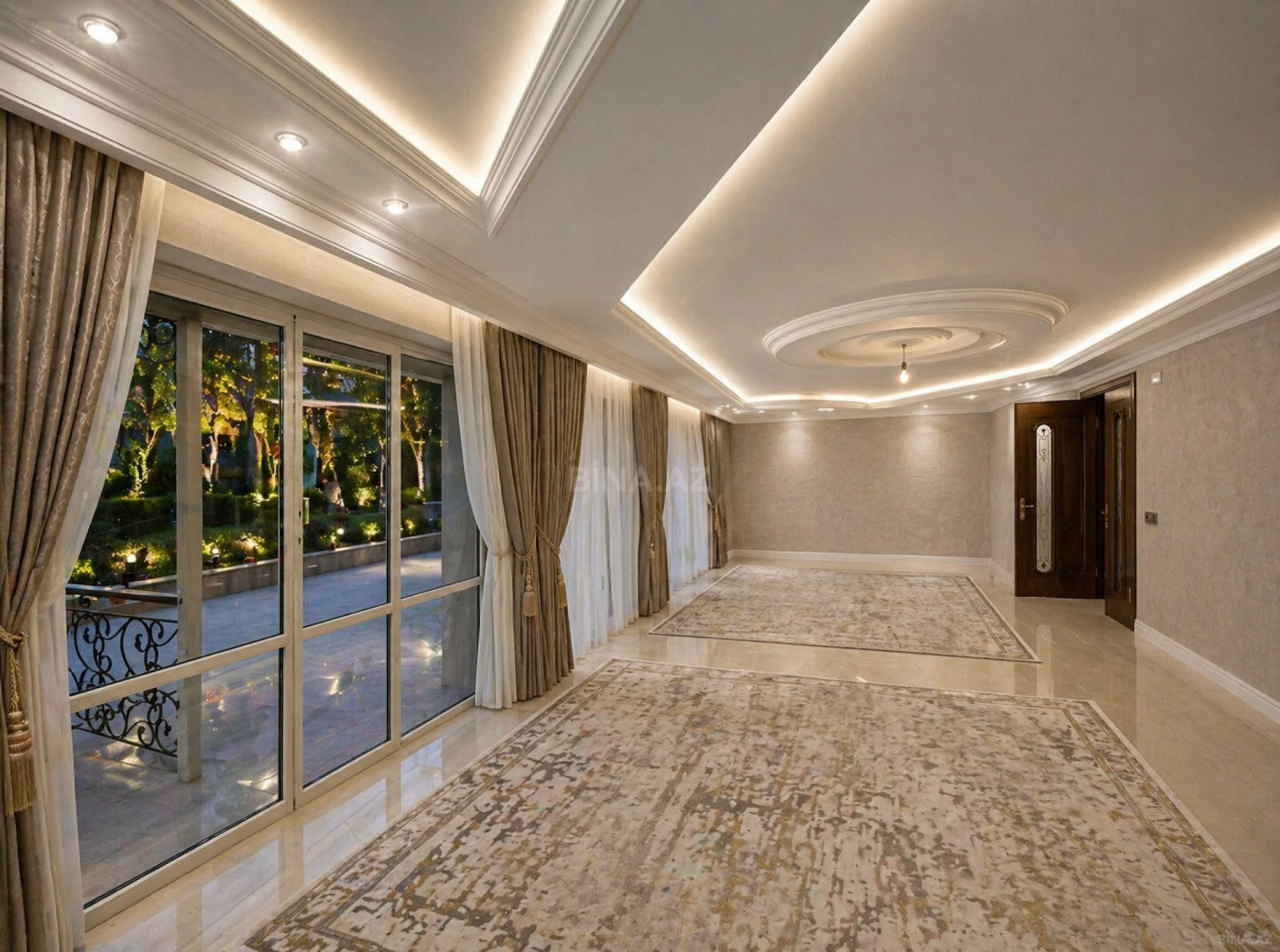 Satılır 20 otaqlı həyət evi 1000 m²