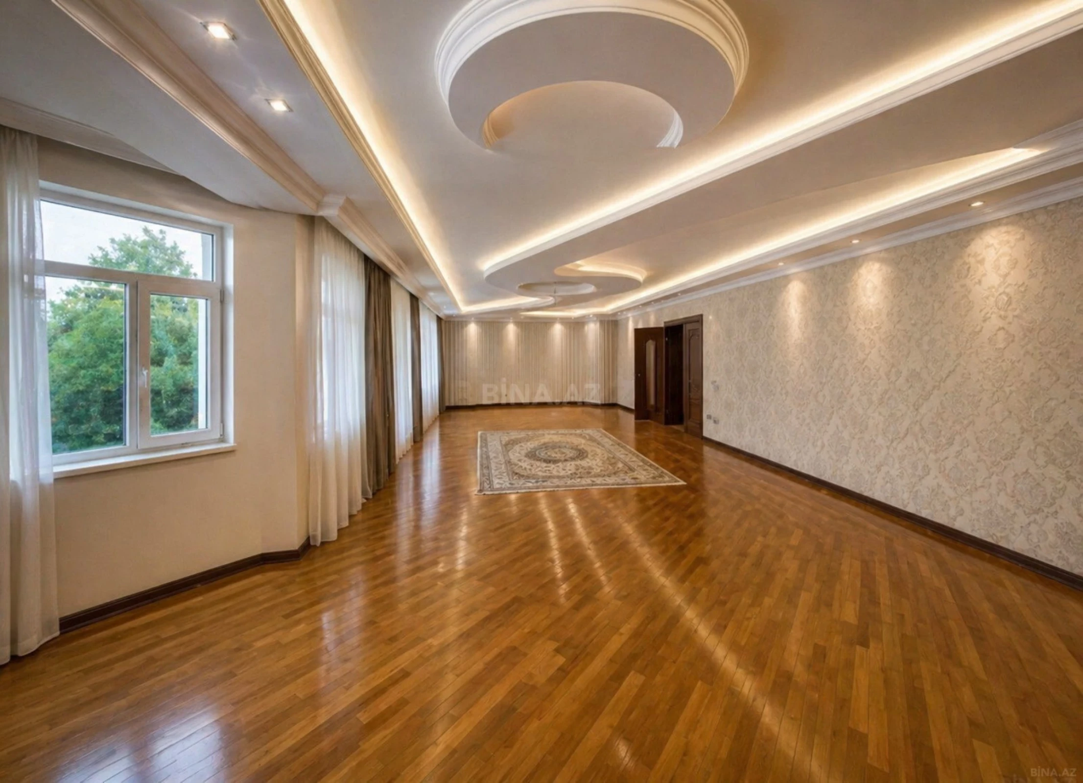 Satılır 20 otaqlı həyət evi 1000 m²