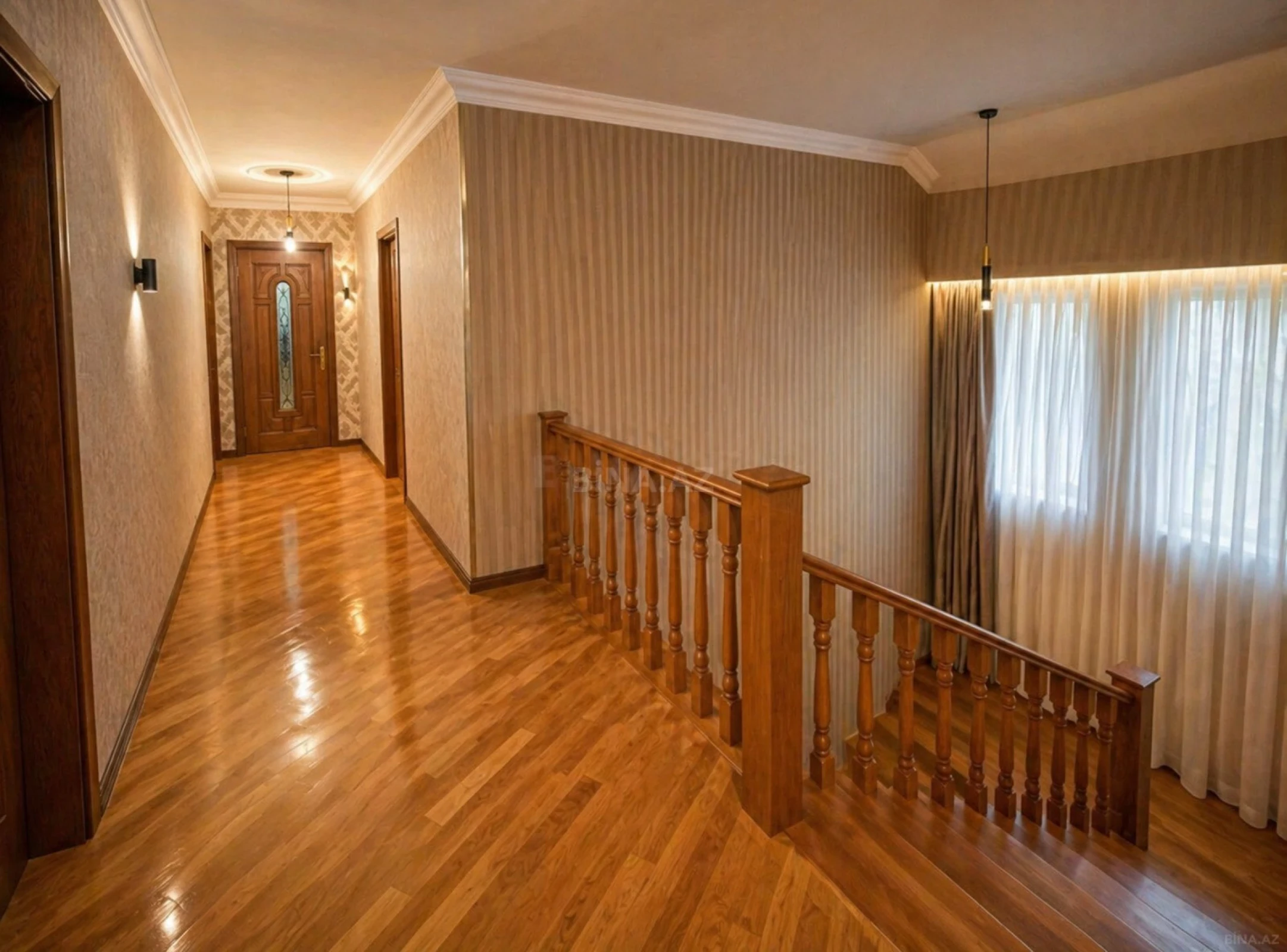 Satılır 20 otaqlı həyət evi 1000 m²