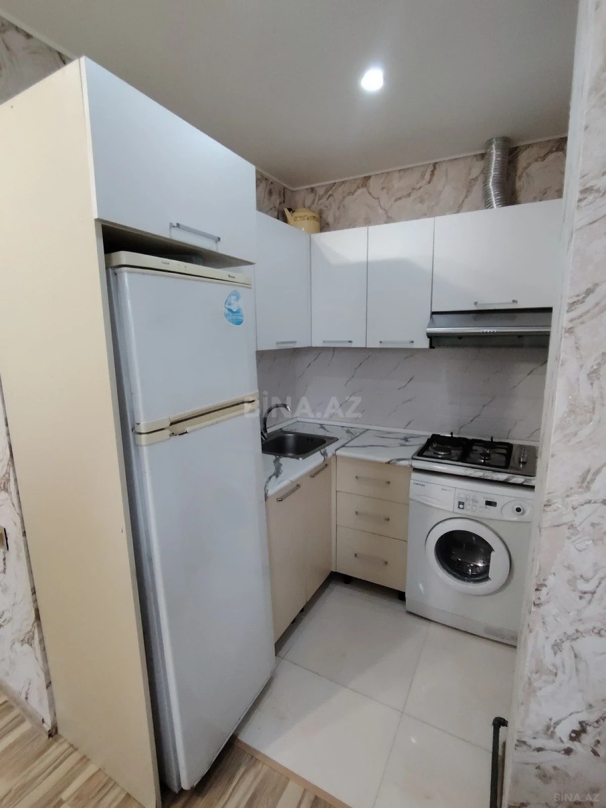 Kirayə verilir 2 otaqlı mənzil 50 m²