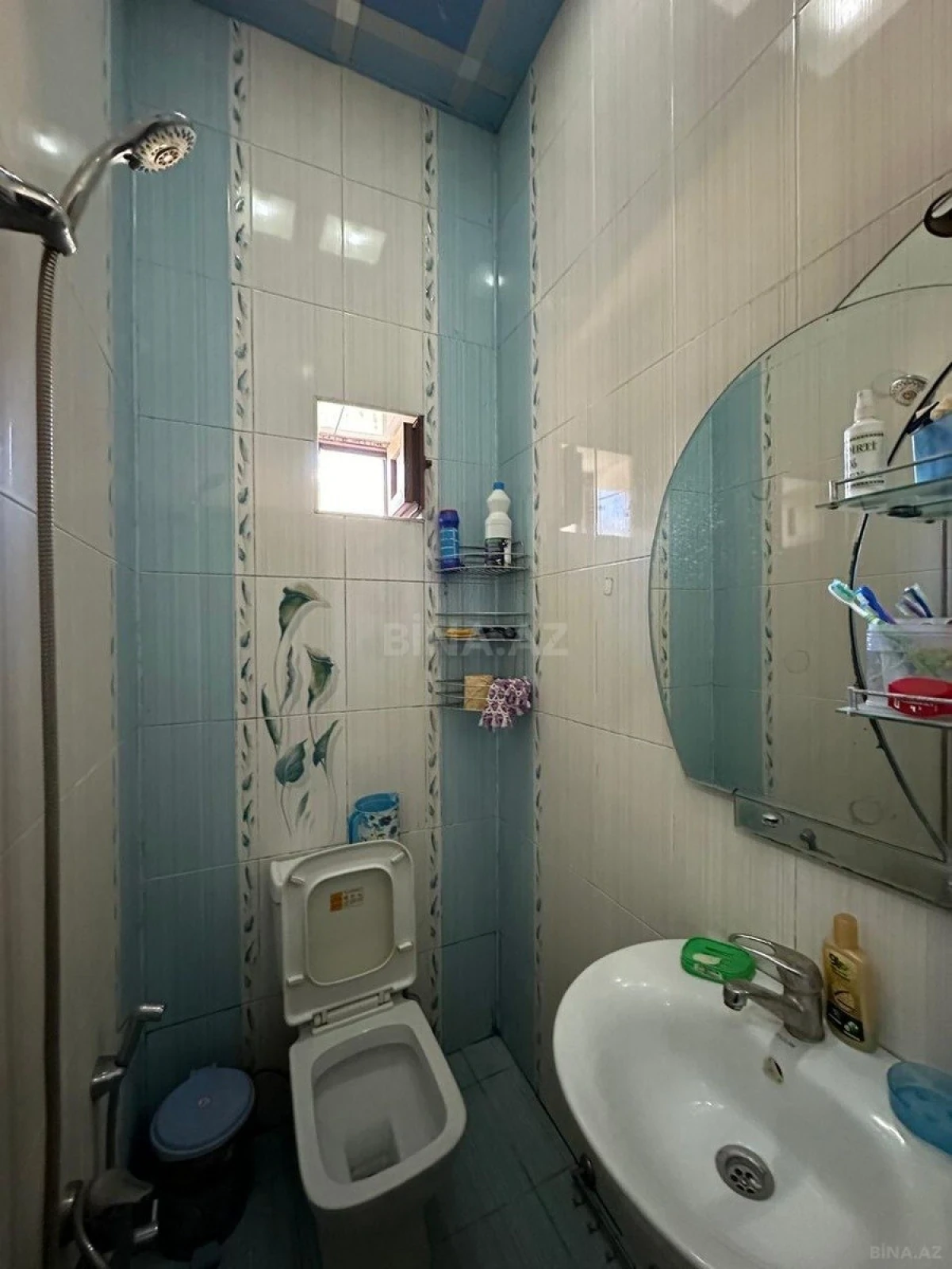 Kirayə verilir 8 otaqlı həyət evi 305 m²