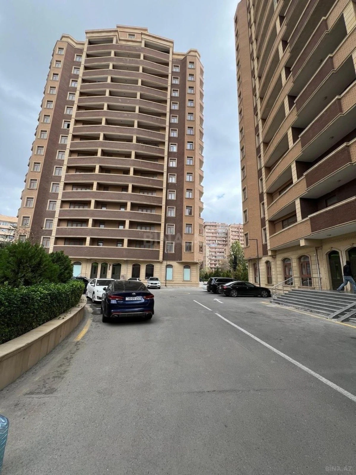 Satılır 3 otaqlı mənzil 108 m²