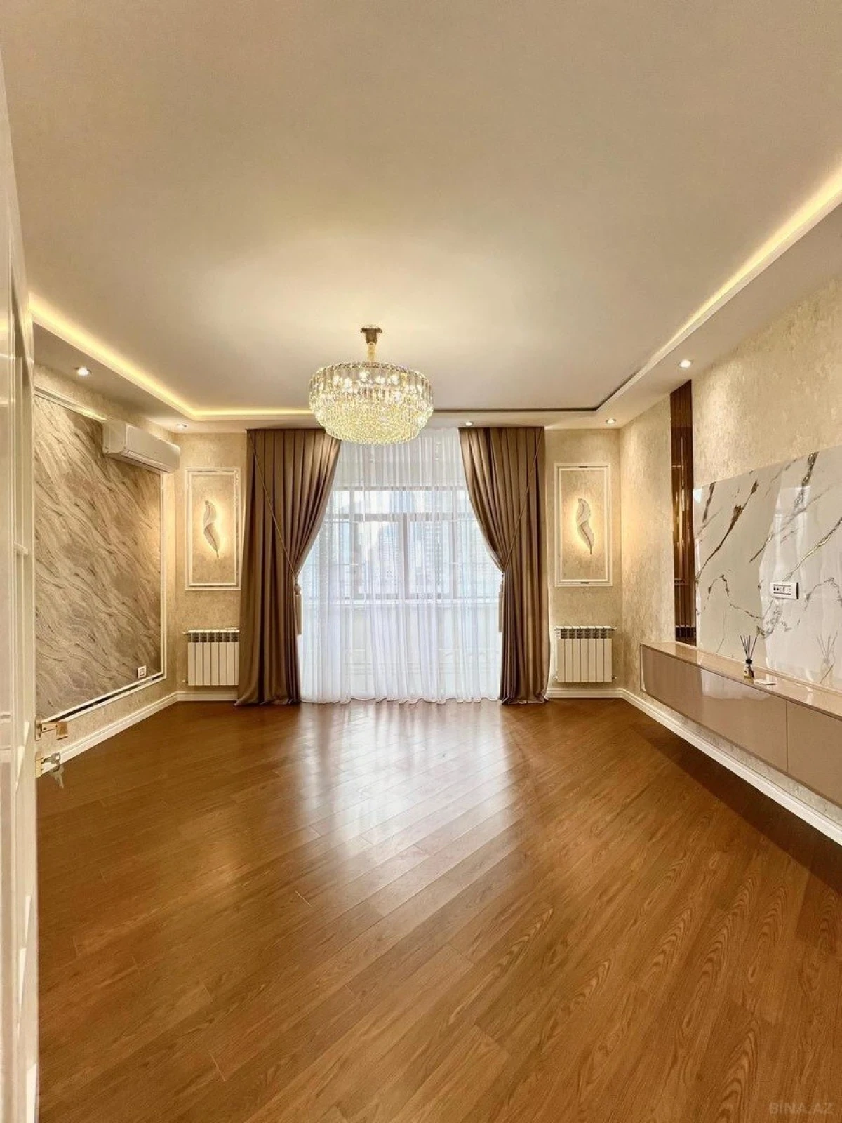 Satılır 3 otaqlı mənzil 108 m²