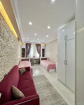 Satılır 4 otaqlı mənzil 200 m²