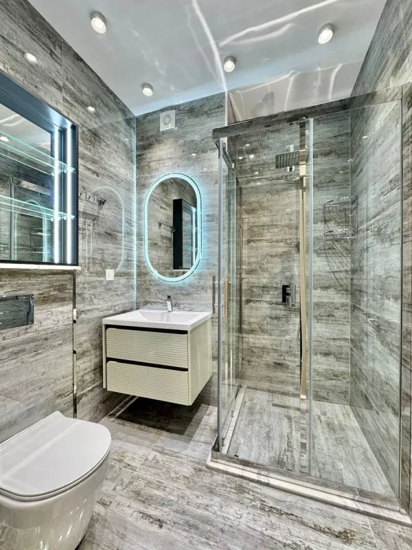 Satılır 5 otaqlı mənzil 220 m²