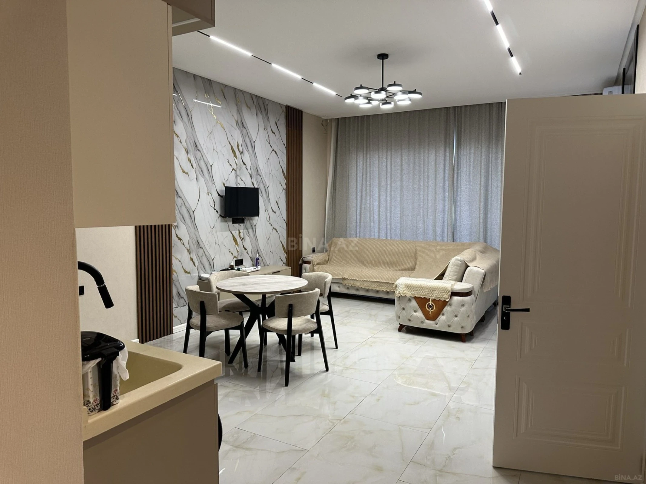 Kirayə verilir 3 otaqlı mənzil 100 m²