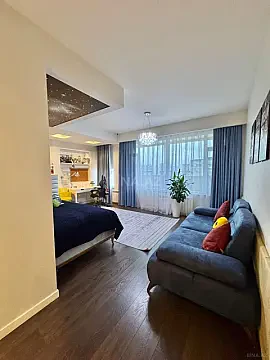 Satılır 7 otaqlı mənzil 657 m²