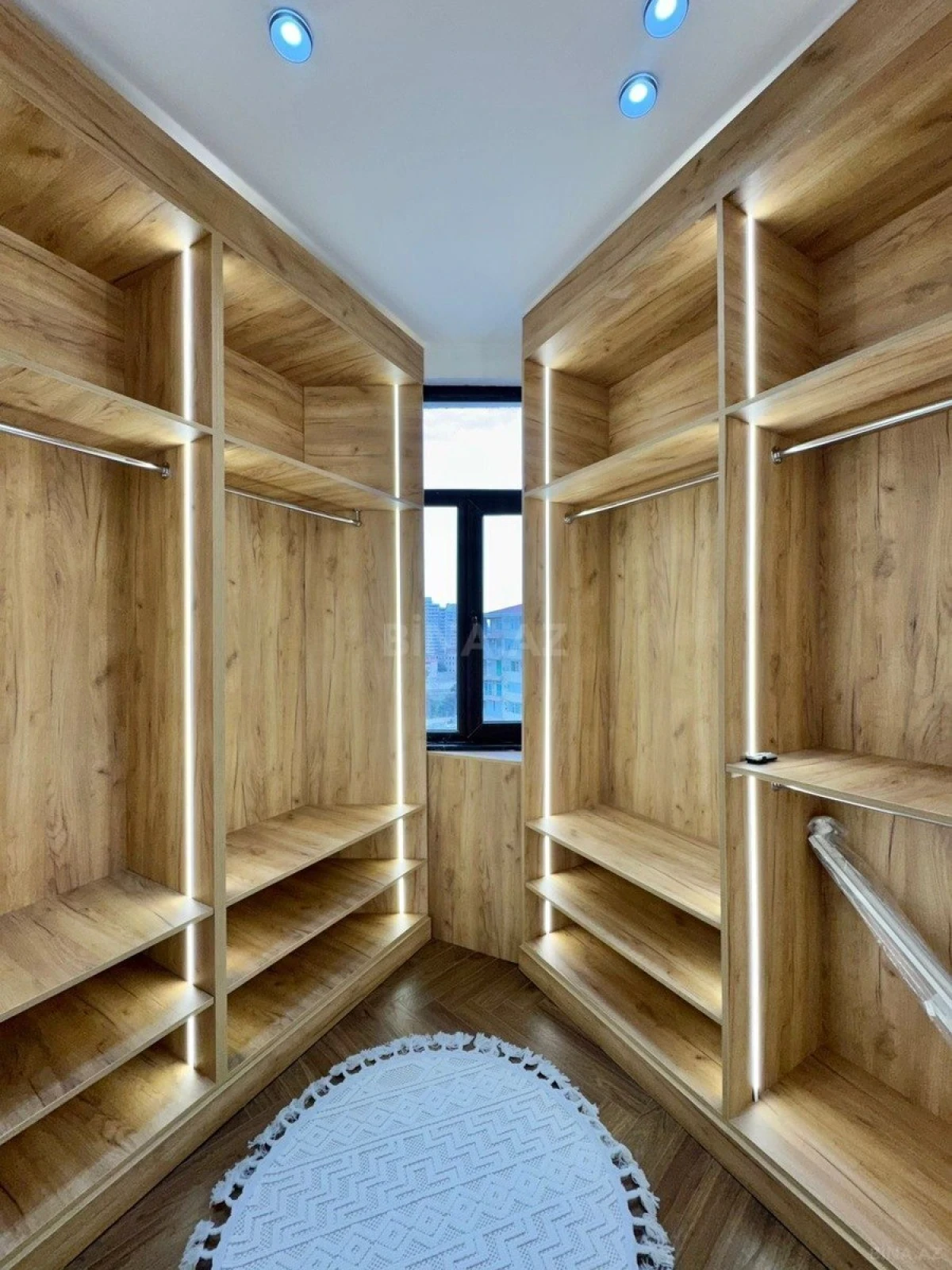 Satılır 3 otaqlı mənzil 93 m²