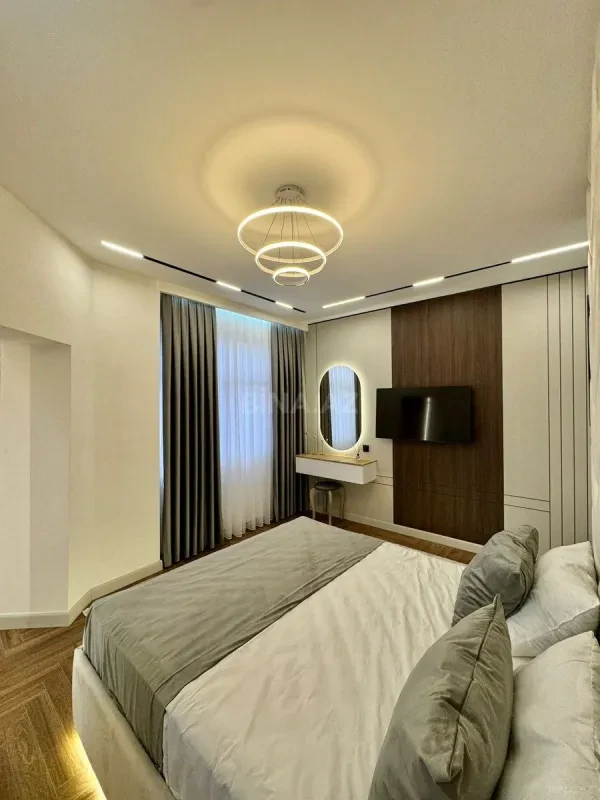Satılır 3 otaqlı mənzil 93 m²