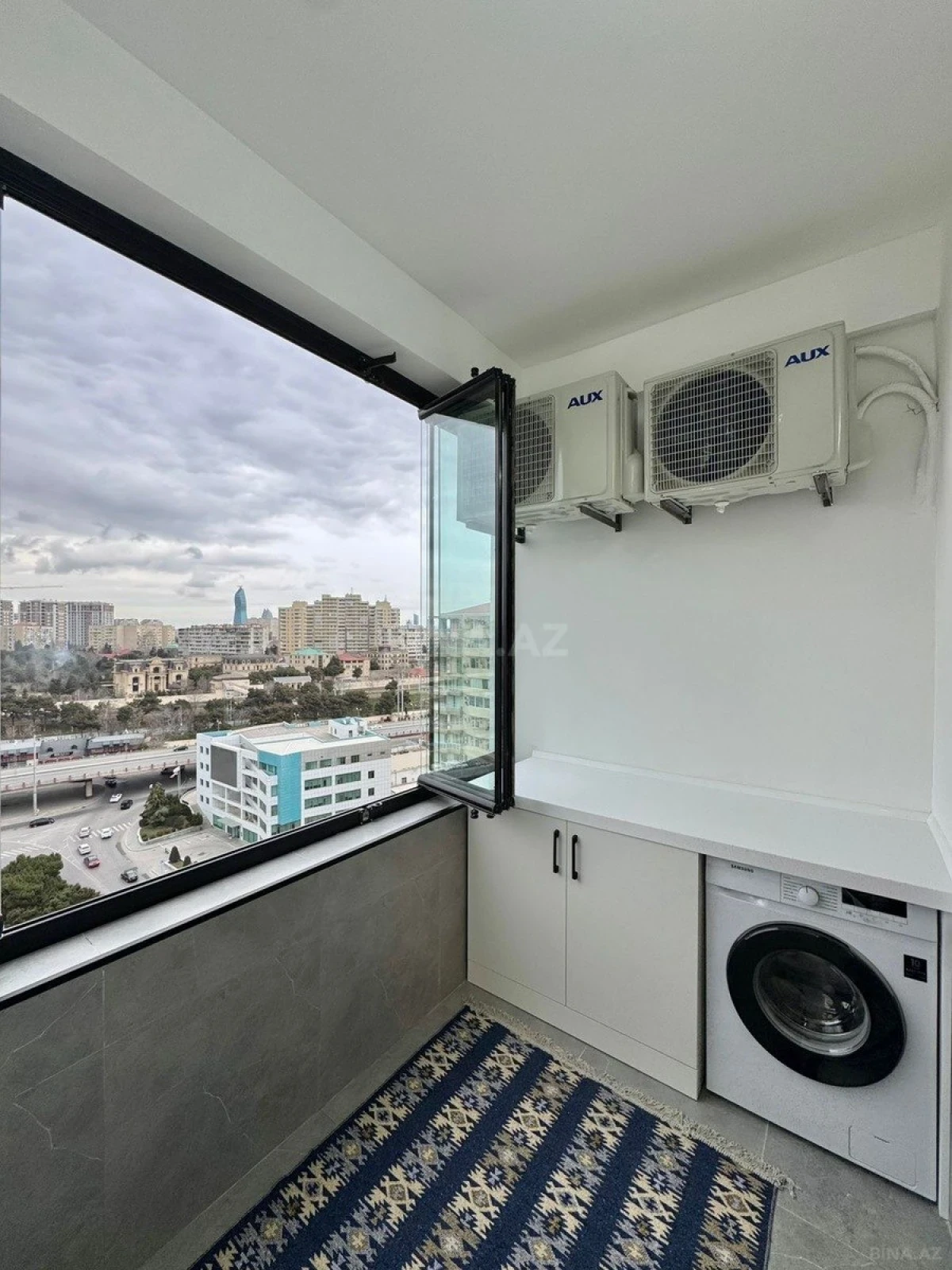 Satılır 3 otaqlı mənzil 93 m²