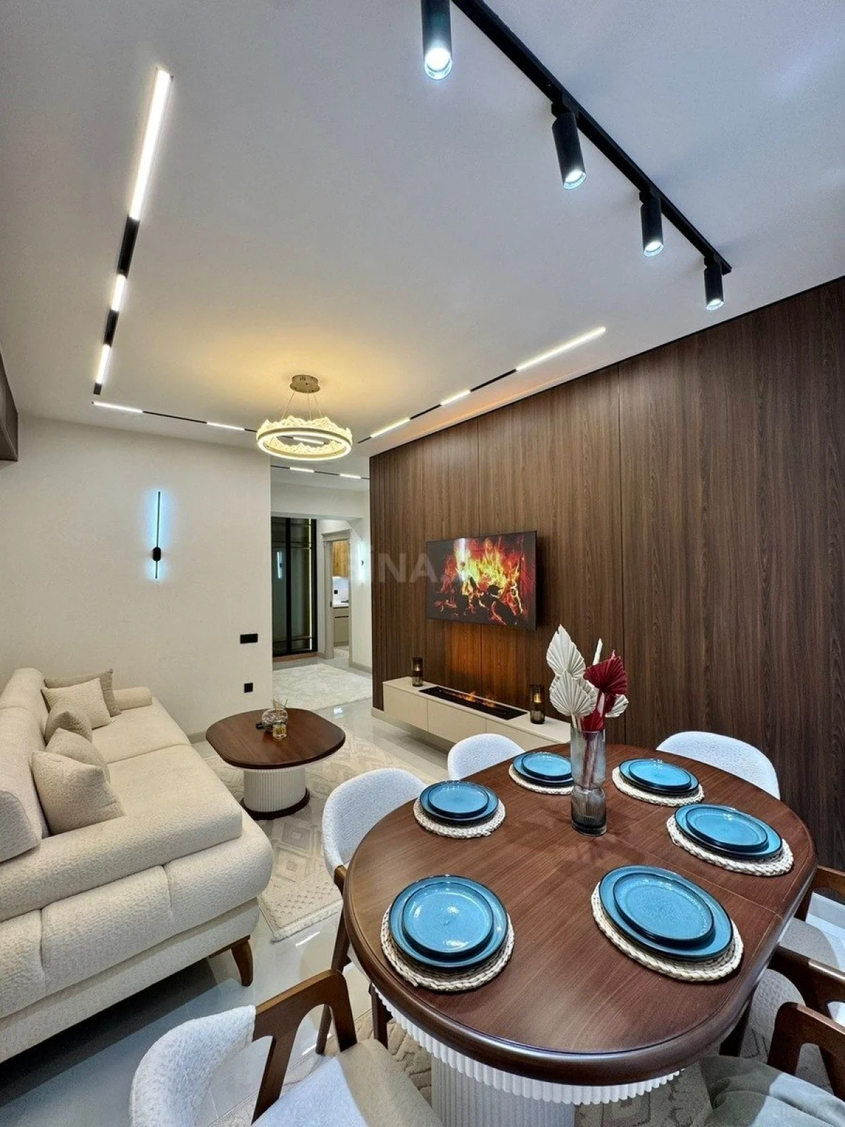 Satılır 3 otaqlı mənzil 93 m²