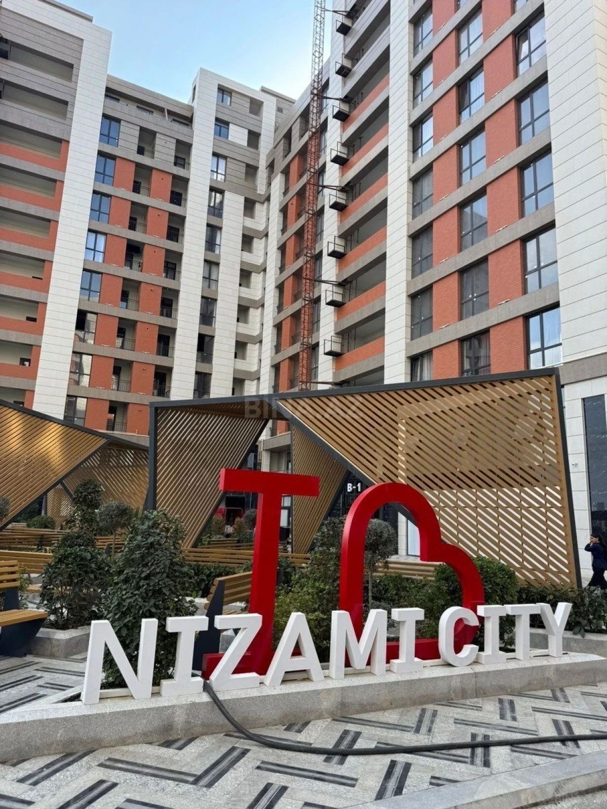 Satılır 3 otaqlı mənzil 113 m²