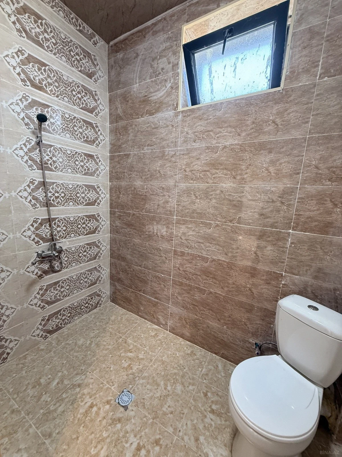 Satılır 4 otaqlı həyət evi 130 m²