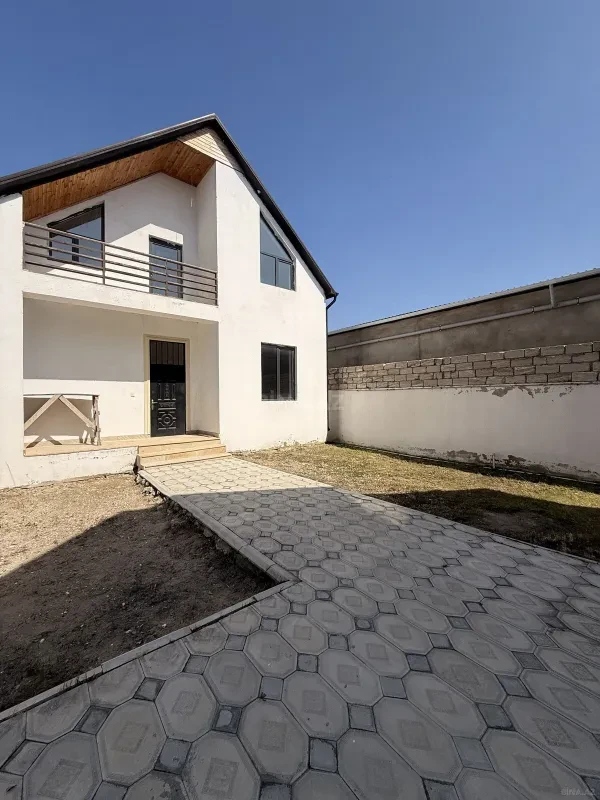 Satılır 4 otaqlı həyət evi 130 m²