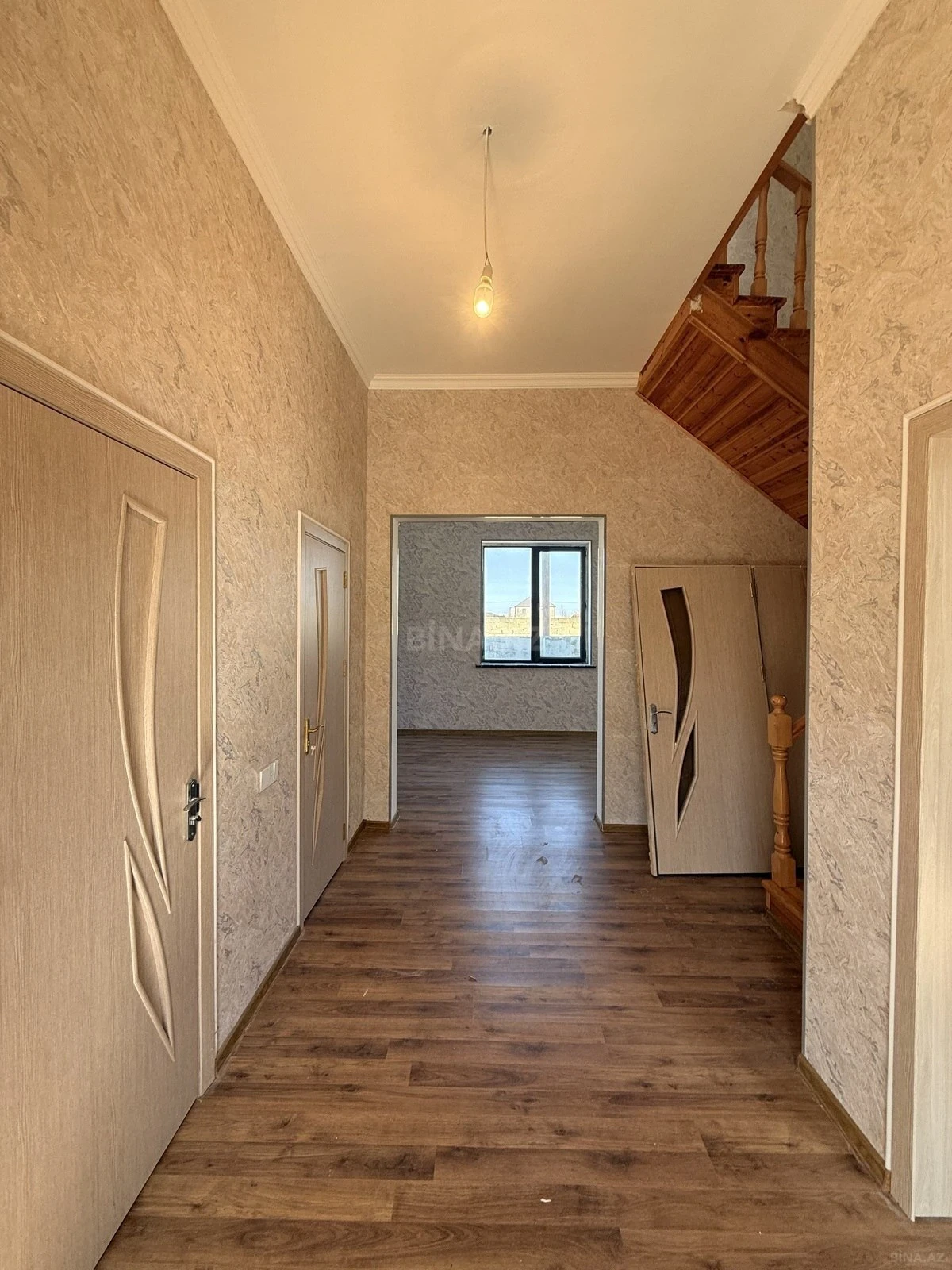 Satılır 4 otaqlı həyət evi 130 m²